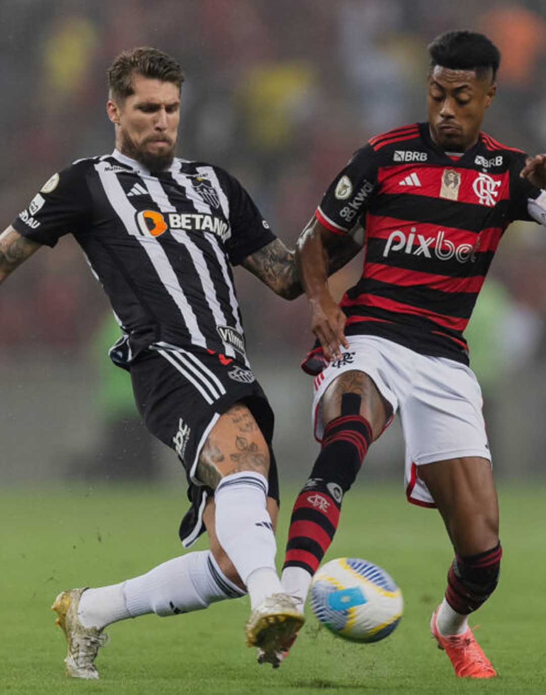 Atlético-MG em Ação: Estratégias para Atrair Bruno Henrique do Flamengo